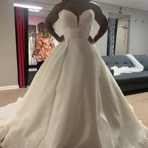 Ball Gown Wedding Dress